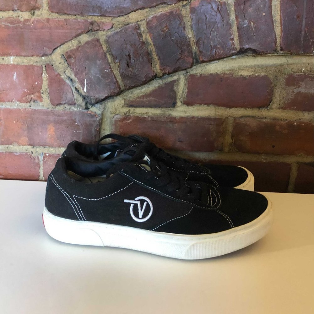 Used Vans Off the Wall 500664 Low Top Ultracush Lite Black/White Skate Shoe